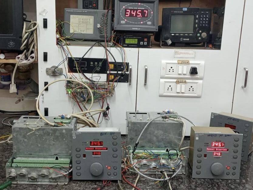 Raytheon Autopilot Anschutz Raytheon NP2015 Autopilot — refurbished bridge & navigation equipment