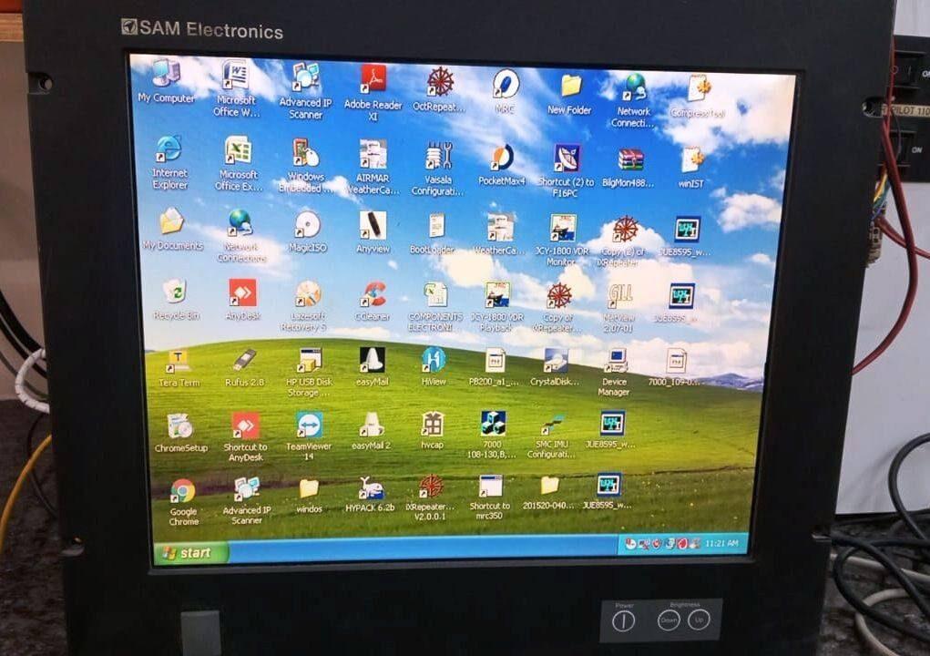Lyngso Lyngso Marine Lauer TFM19L-230, 19 Inch LCD — refurbished automation & control systems thumbnail 7