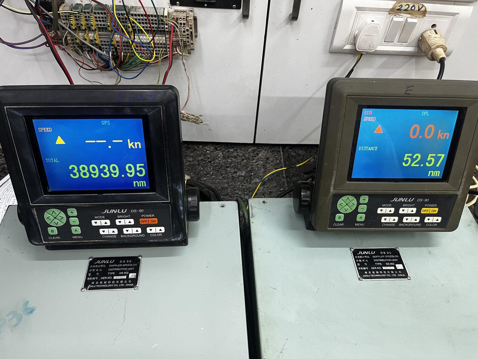 Junlu Speed Log Junlu DS90 — refurbished bridge & navigation equipment thumbnail 2