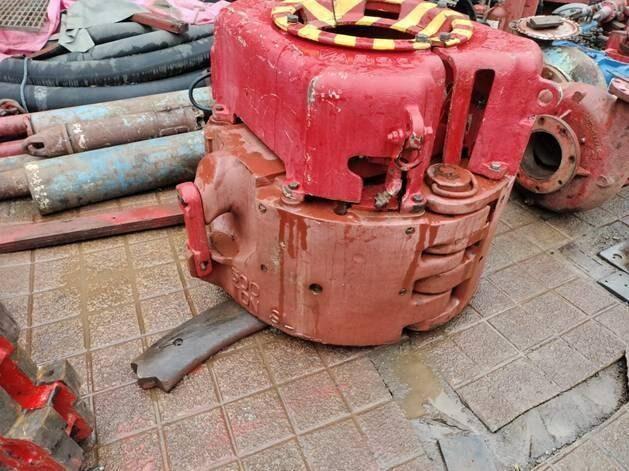 Varco Varco Spider Set with Elevator + Slip 14 inch Capacity 500 Ton SL — refurbished oilfield, rig & drill-ship machinery thumbnail 3