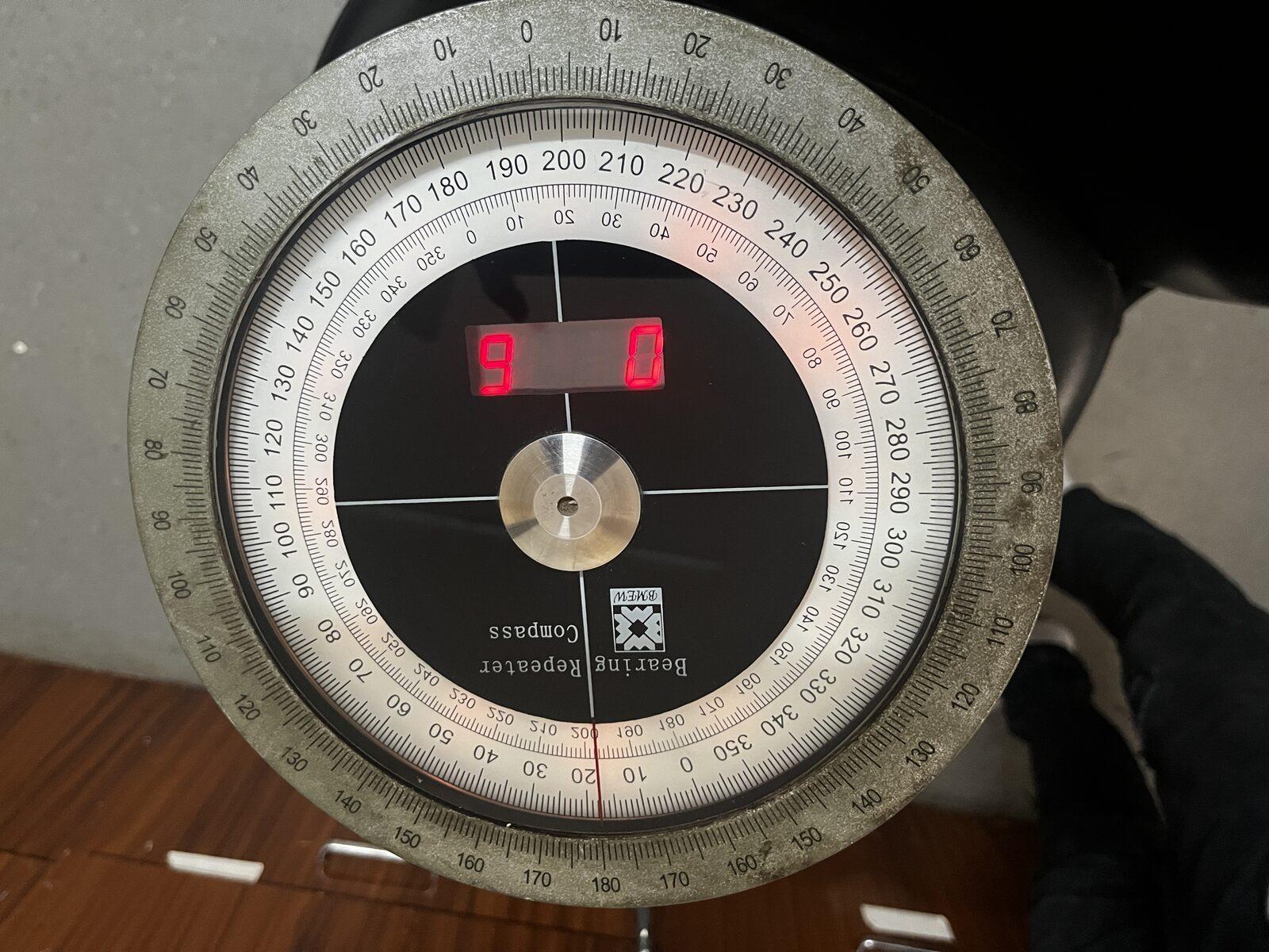 Bearing Repeater BMEW — refurbished bridge & navigation equipment